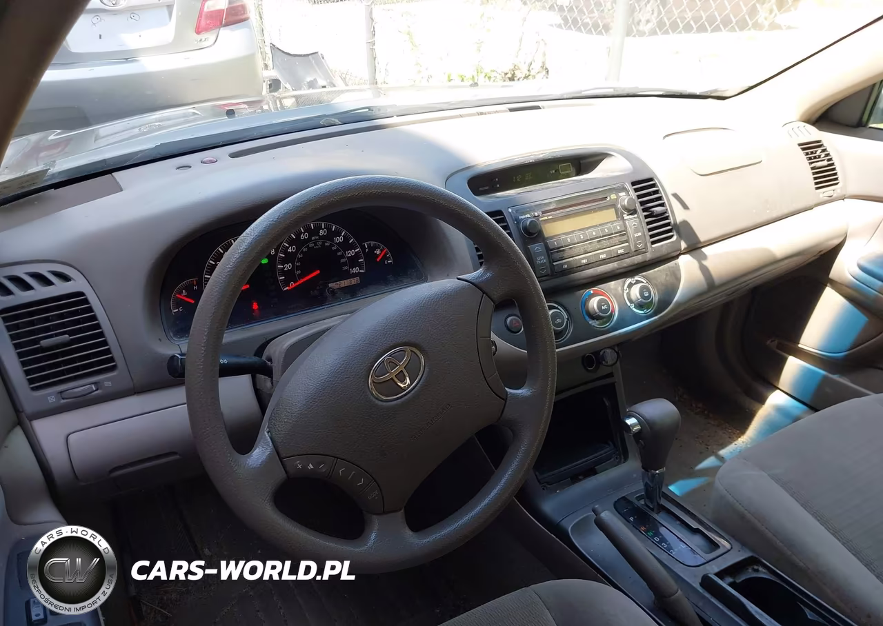2005 Toyota Camry Le VIN:4T1BE30KX5U955364 - 17