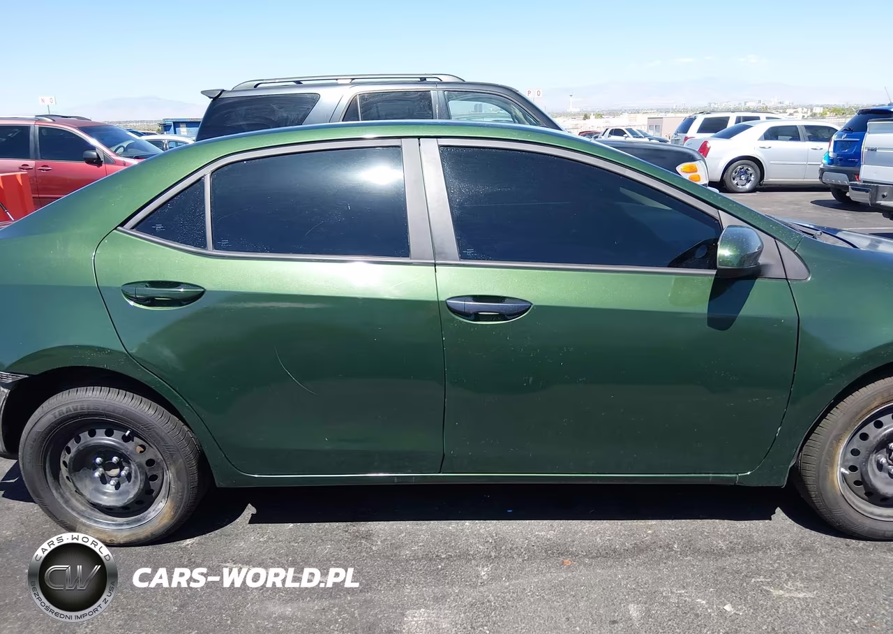 2015 Toyota Corolla Le VIN:5YFBURHEXFP193659 - 14