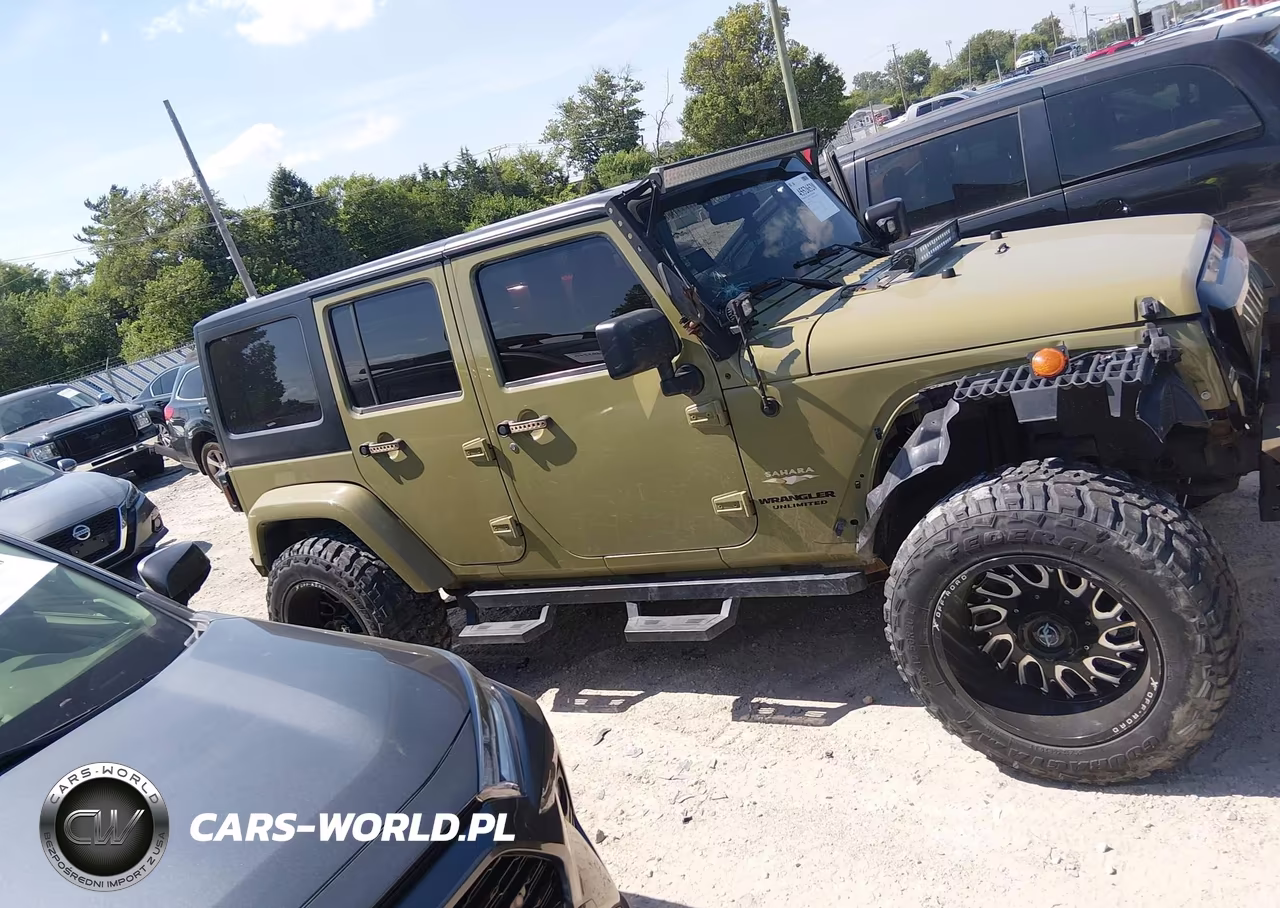 2013 Jeep Wrangler Unlimited Sahara VIN:1C4BJWEG0DL590137 - 13