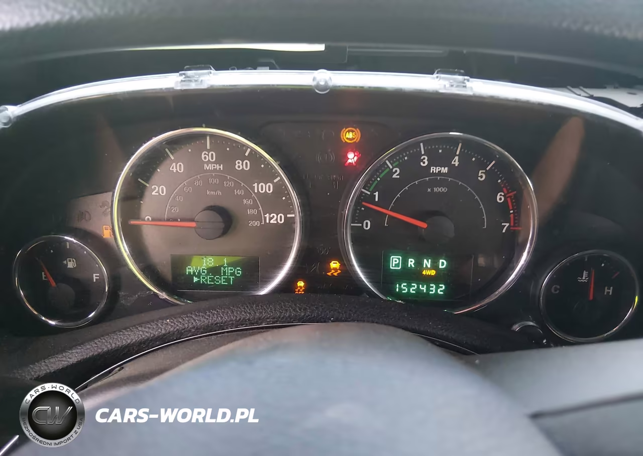 2013 Jeep Wrangler Unlimited Sahara VIN:1C4BJWEG0DL590137 - 7