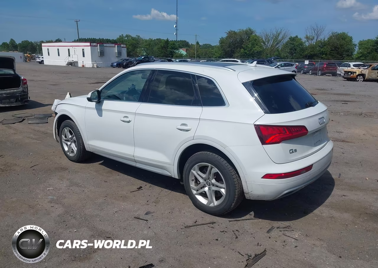 2019 Audi Q5 45 Premium VIN:WA1ANAFYXK2139174 - 3