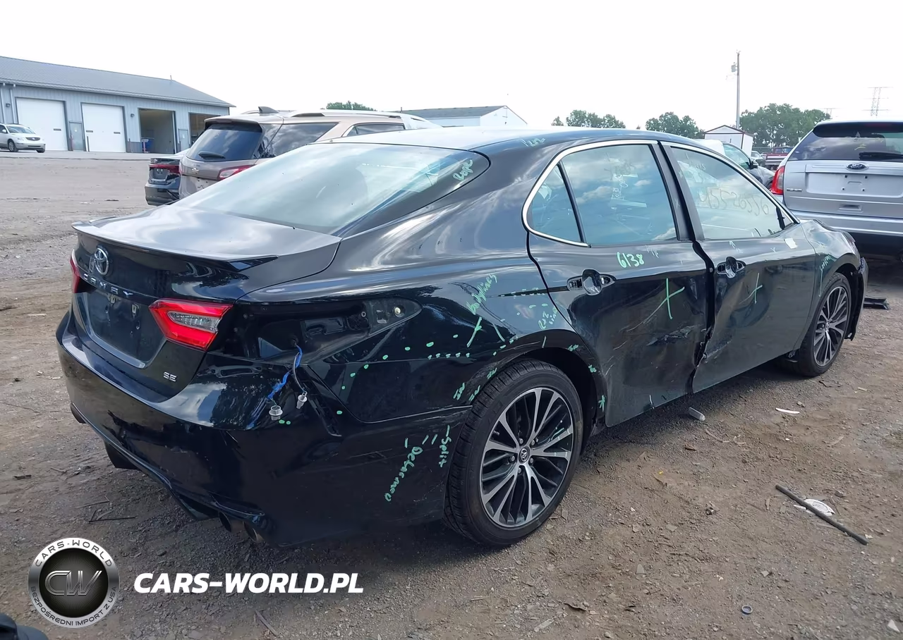 2018 Toyota Camry Se VIN:4T1B11HK7JU033360 - 4