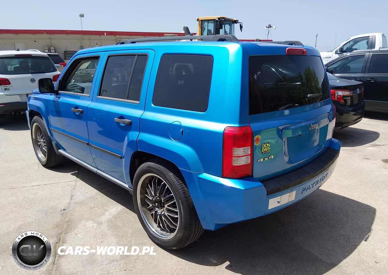 2008 Jeep Patriot Sport VIN:1J8FF28W98D681513 - 3