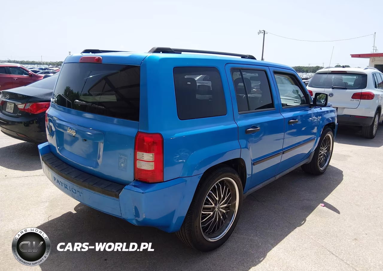2008 Jeep Patriot Sport VIN:1J8FF28W98D681513 - 4
