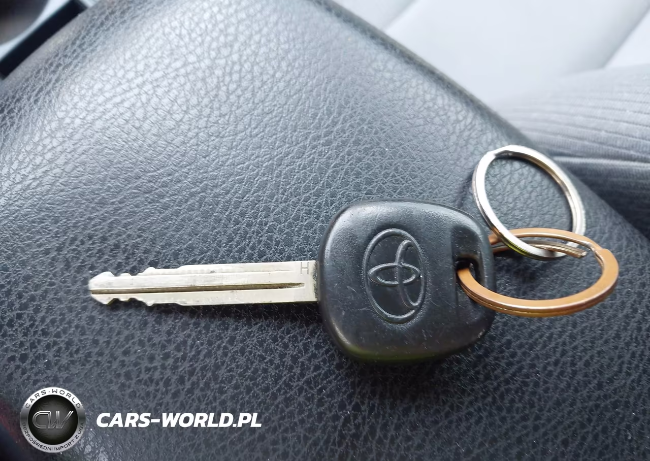 2019 Toyota Corolla L VIN:2T1BURHEXKC218358 - 11