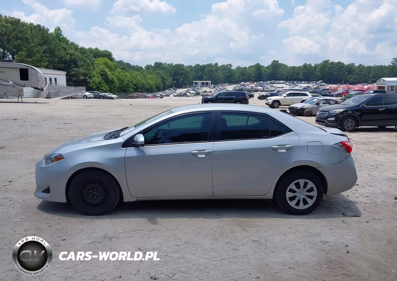 2019 Toyota Corolla L VIN:2T1BURHEXKC218358 - 14