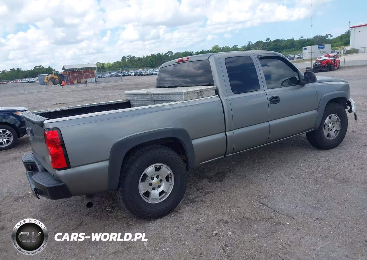 2006 Chevrolet Silverado 1500 Work Truck VIN:1GCEC19X76Z239357 - 4