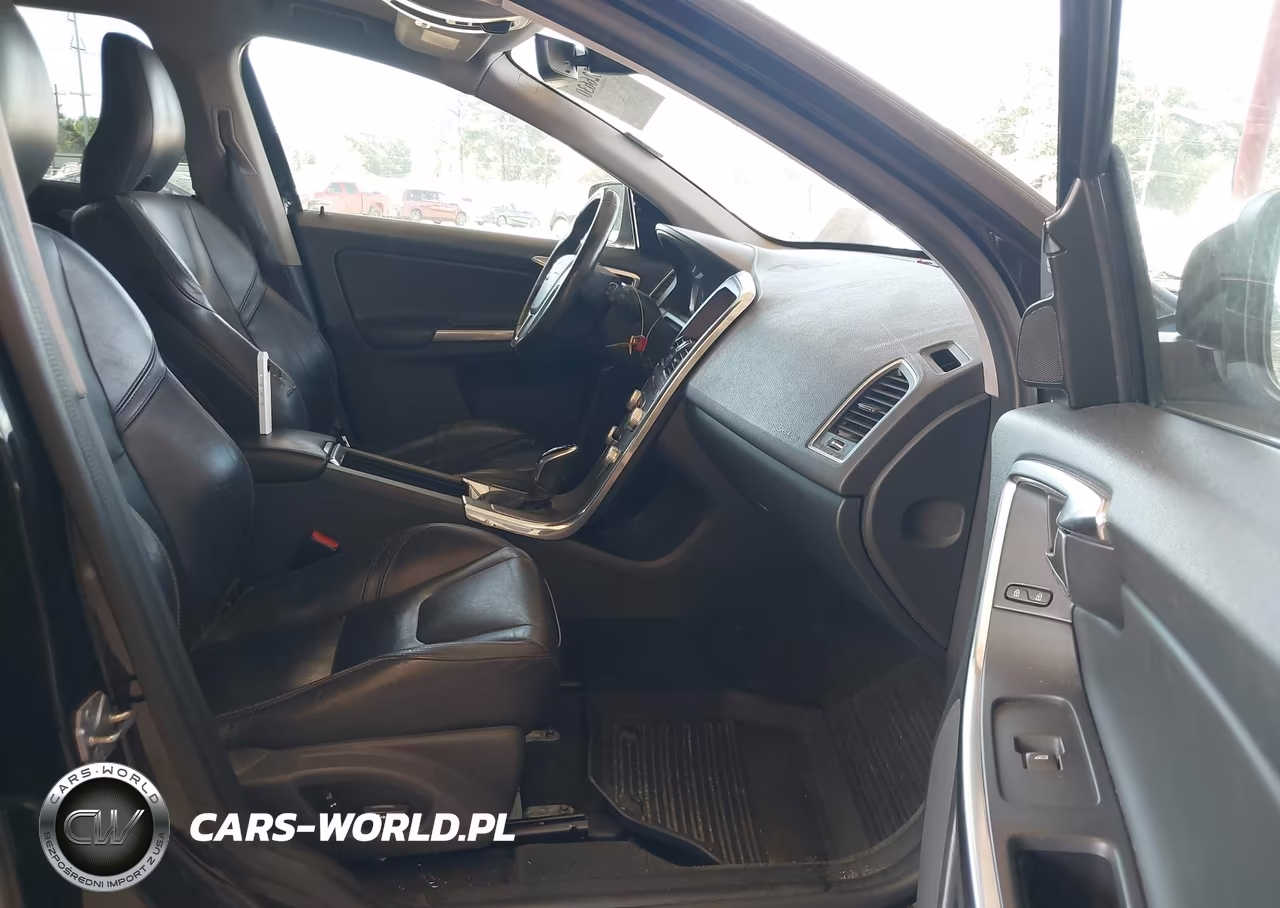 2017 Volvo Xc60 T5 Dynamic VIN:YV440MDRXH2132519 - 5