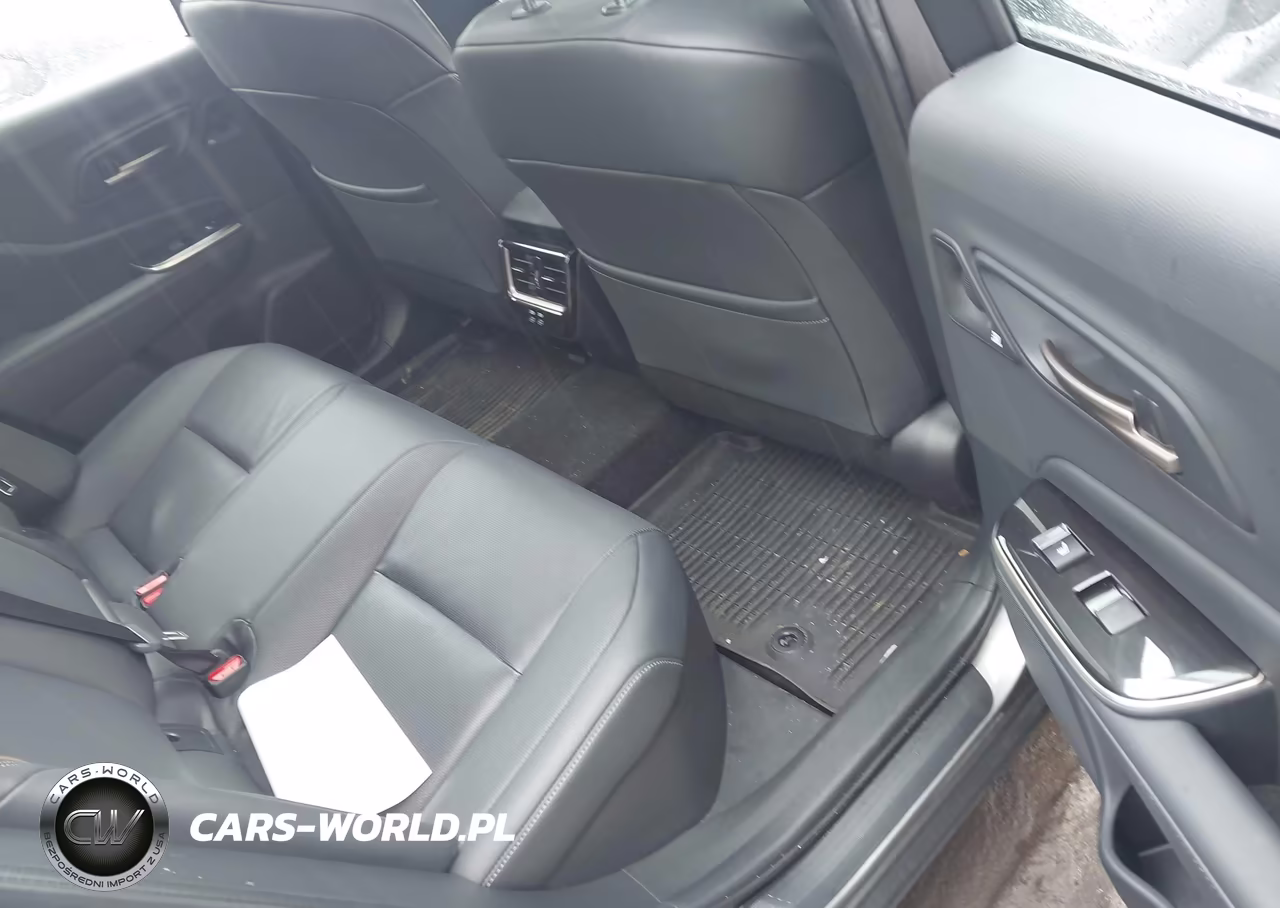 2026 Toyota Crown Limited VIN:JTDAAAAFXT3039112 - 8