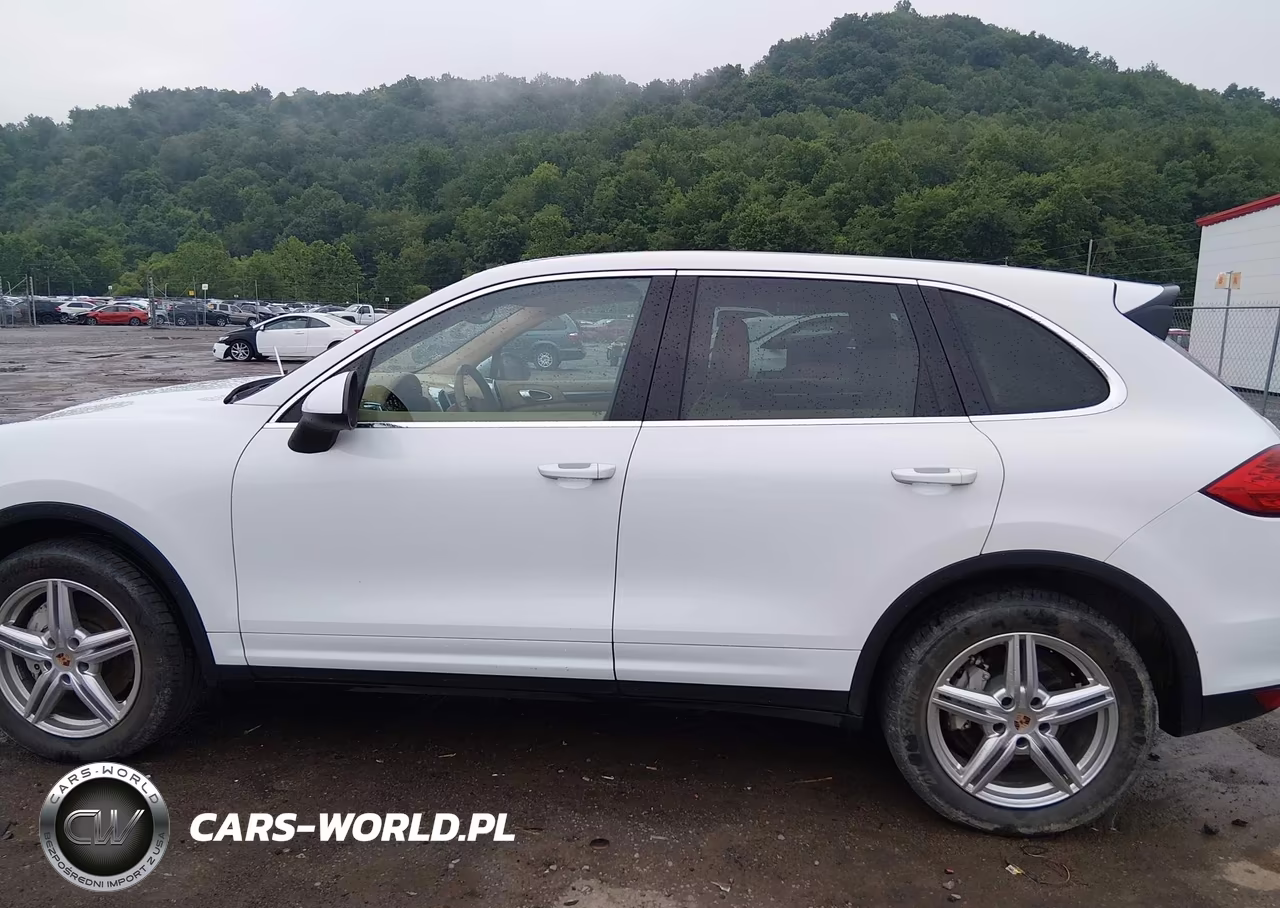 2013 Porsche Cayenne S VIN:WP1AB2A29DLA84042 - 15