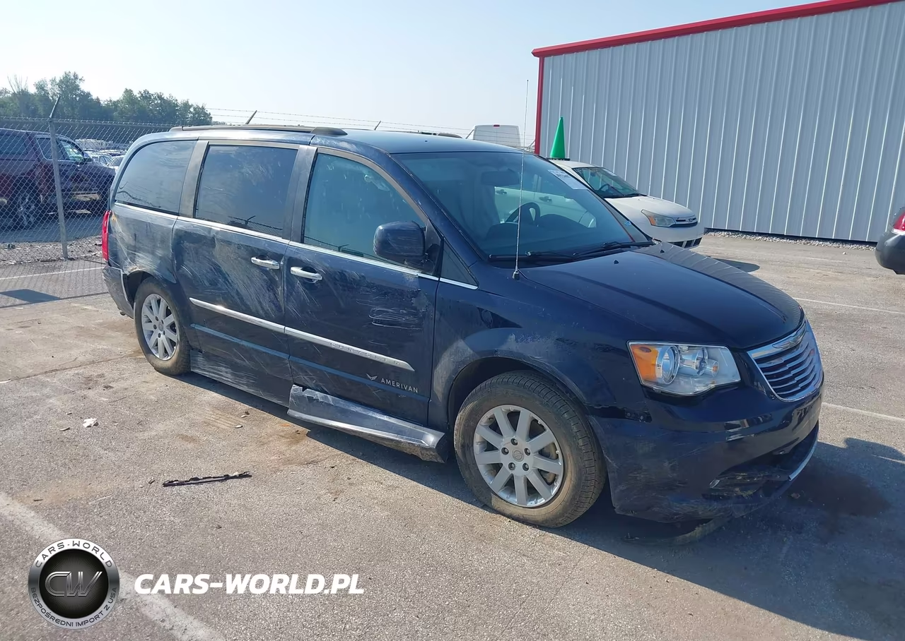 2016 Chrysler Town & Country Touring – zdjęcie 1 z 16