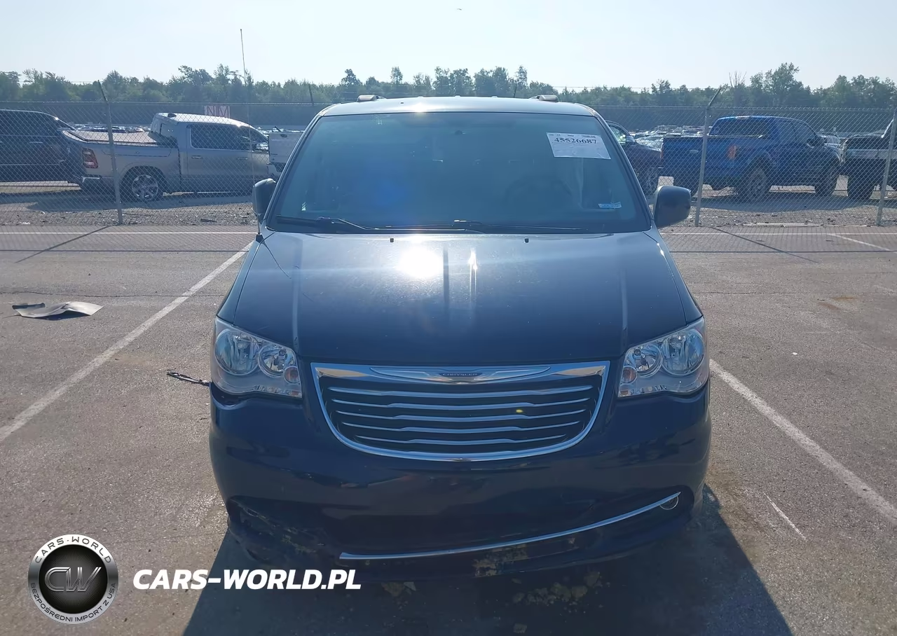 2016 Chrysler Town & Country Touring VIN:2C7WC1BG5GR247244 - 12