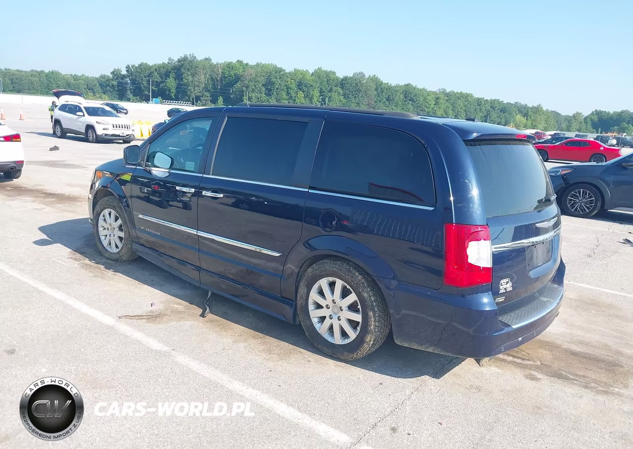 2016 Chrysler Town & Country Touring VIN:2C7WC1BG5GR247244 - 3