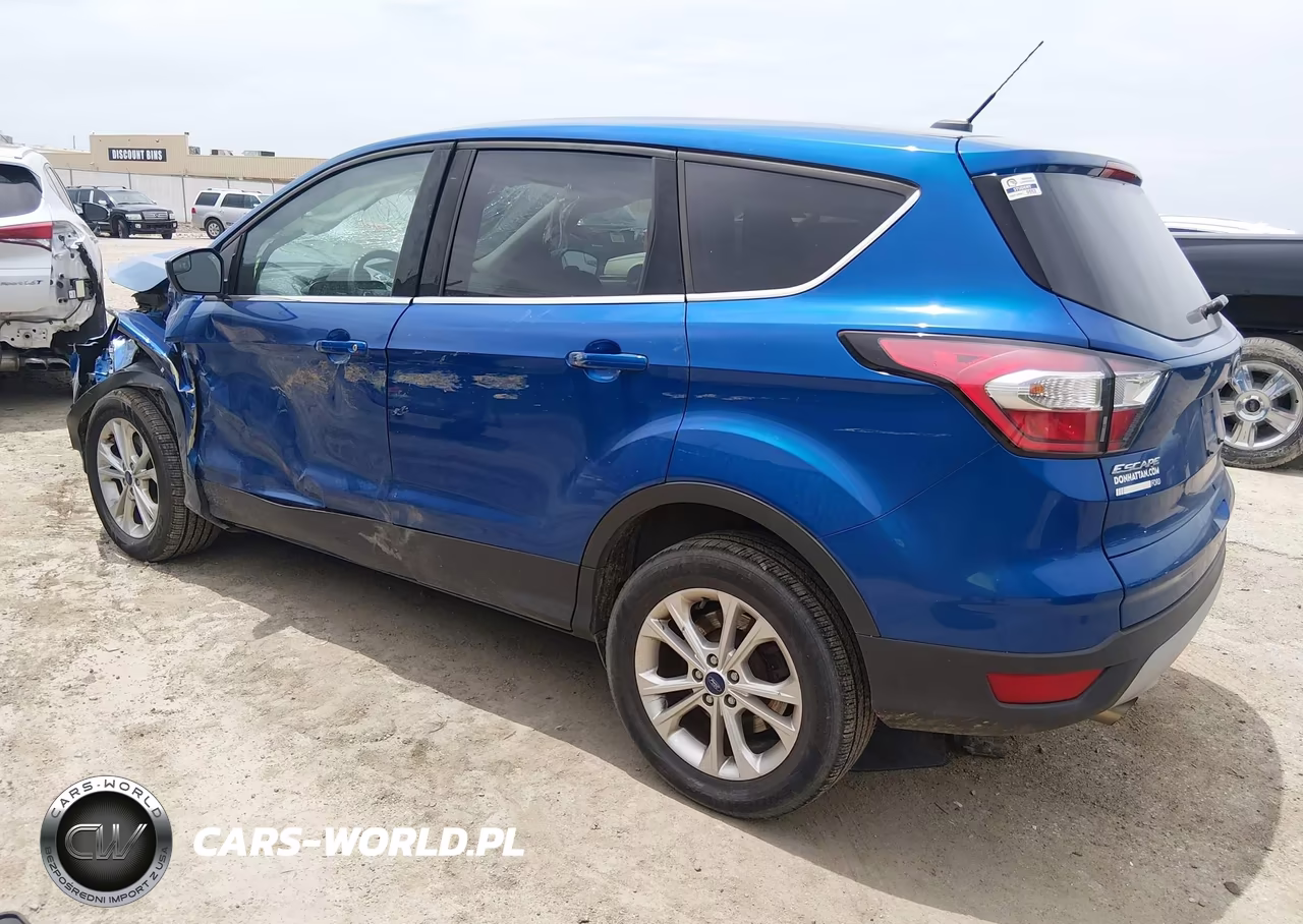 2017 Ford Escape Se VIN:1FMCU9GD7HUB27939 - 3