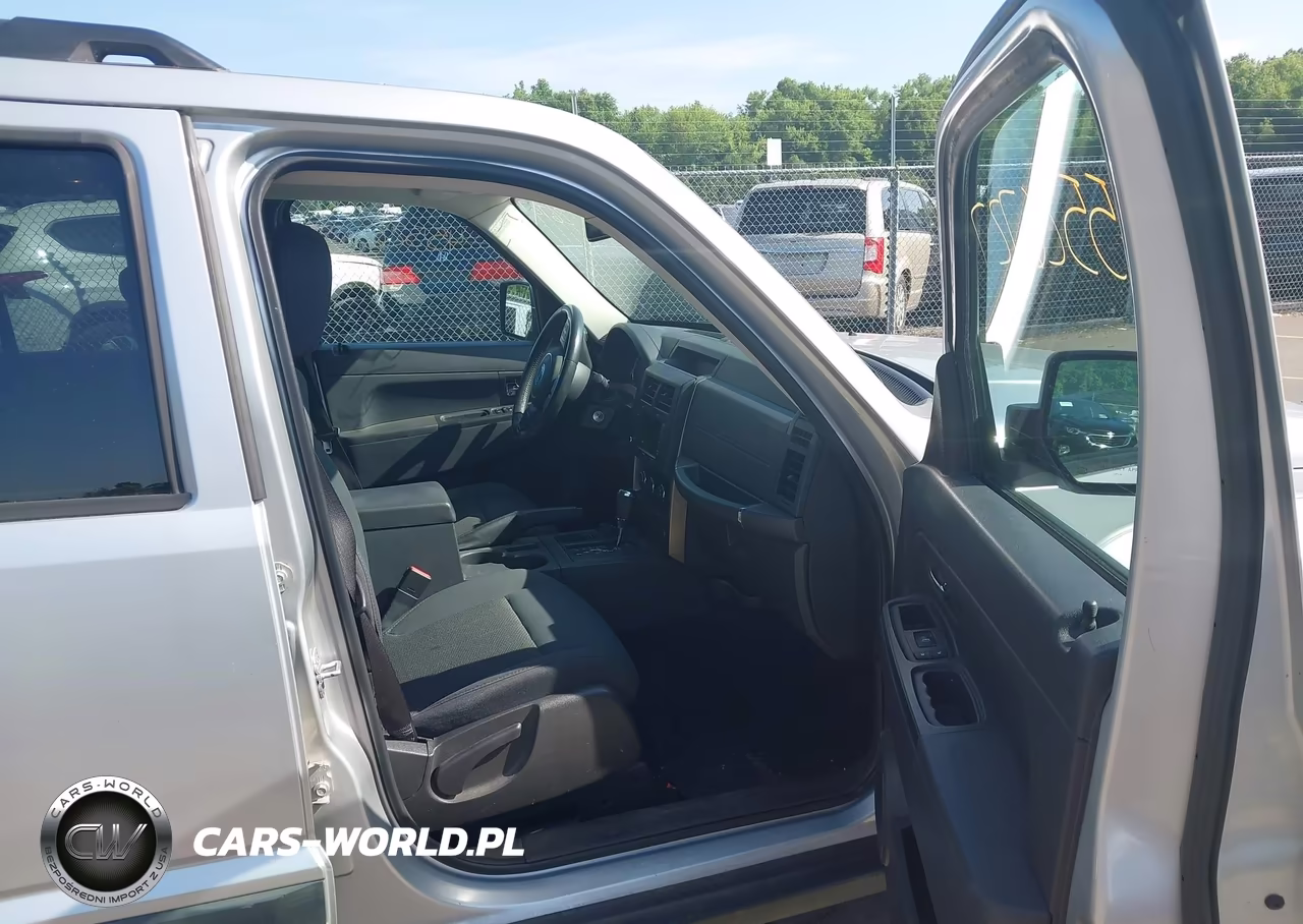 2012 Jeep Liberty Sport VIN:1C4PJMAK9CW135272 - 5
