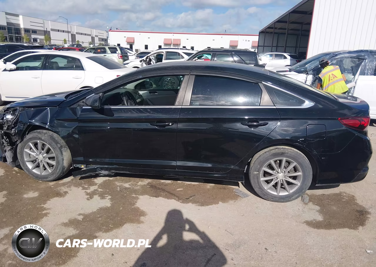 2018 Hyundai Sonata Se VIN:5NPE24AF1JH664306 - 14