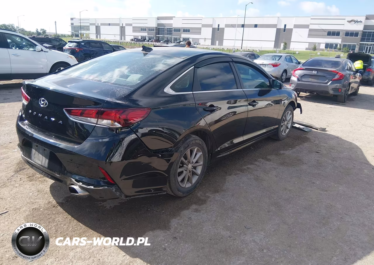 2018 Hyundai Sonata Se VIN:5NPE24AF1JH664306 - 4