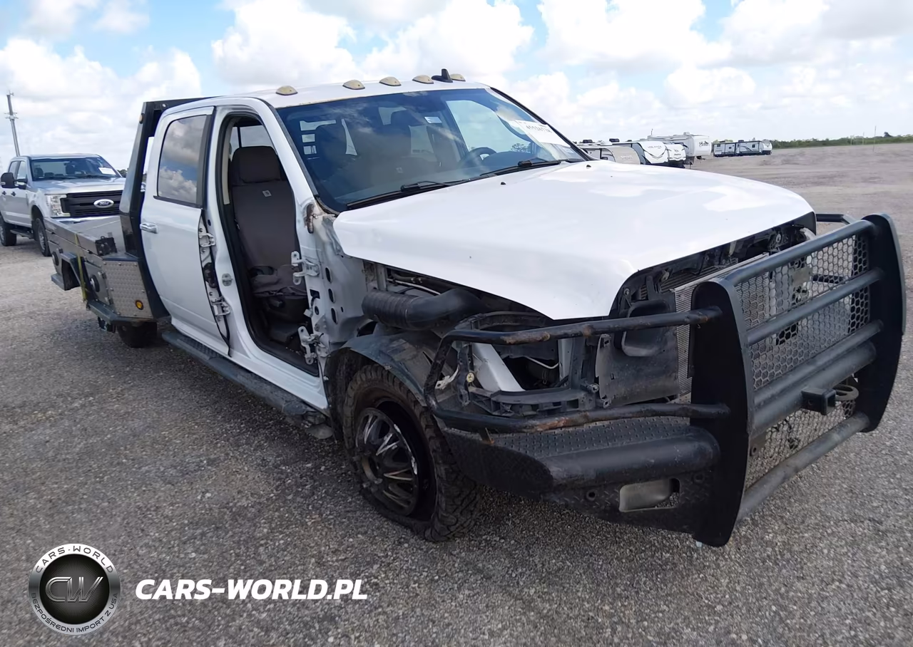 2017 Ram 3500 Big Horn 4X2 8' Box