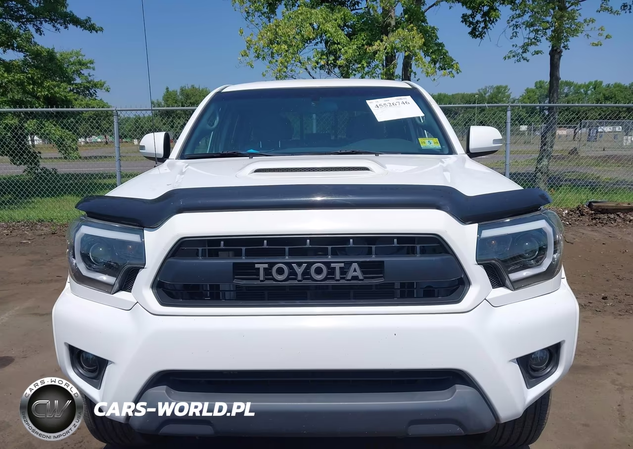 2015 Toyota Tacoma Base V6 VIN:5TFLU4EN4FX132627 - 12