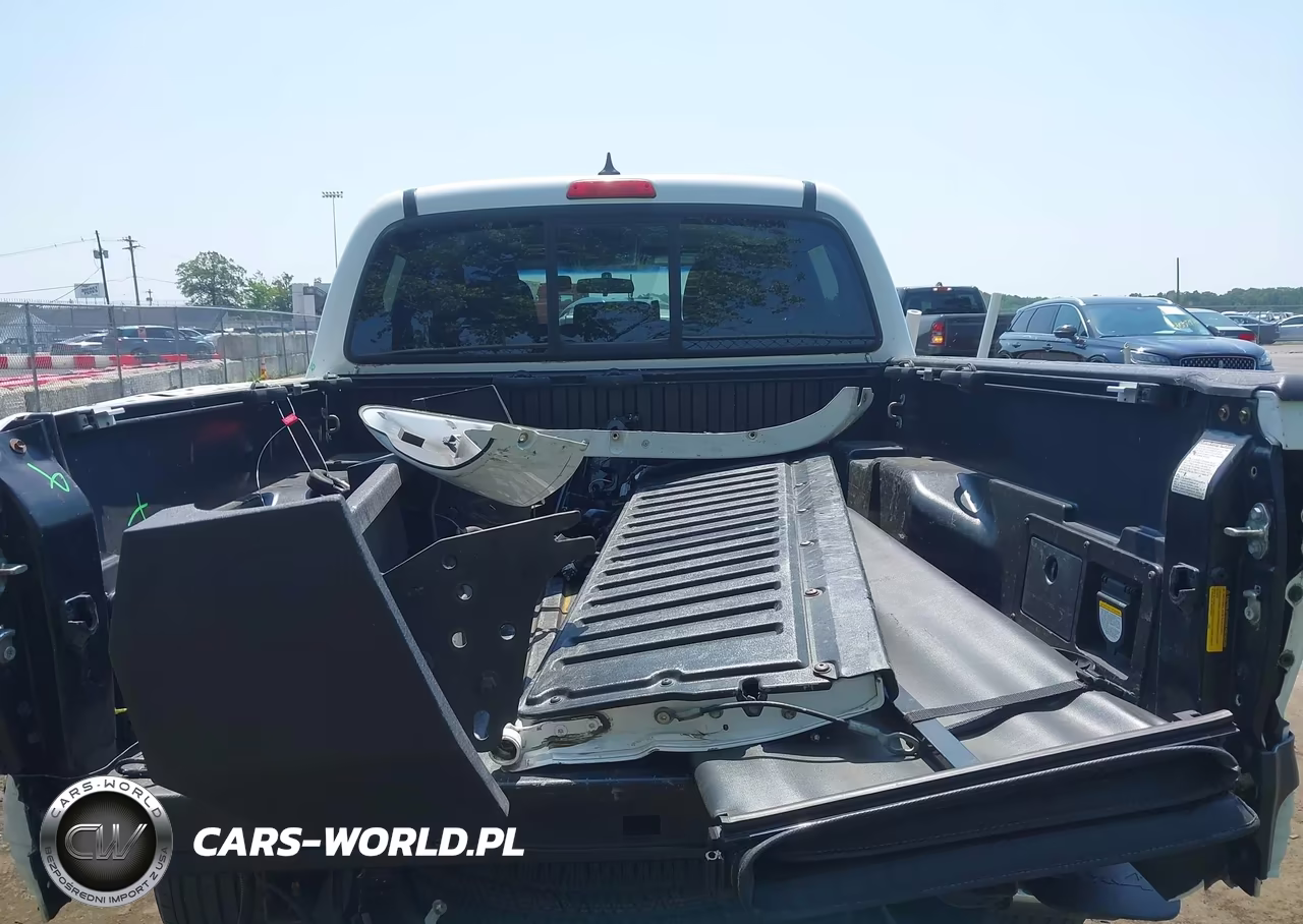 2015 Toyota Tacoma Base V6 VIN:5TFLU4EN4FX132627 - 16