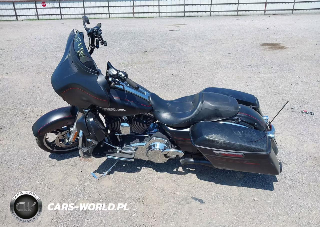 2015 Harley-Davidson Flhxs Street Glide Special VIN:1HD1KRM18FB657551 - 13