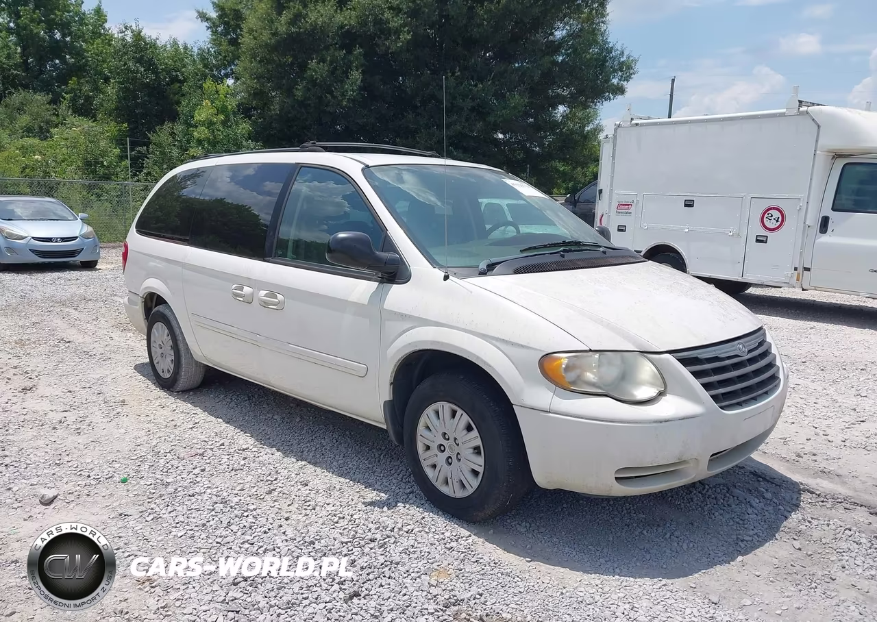 2005 Chrysler Town & Country Lx