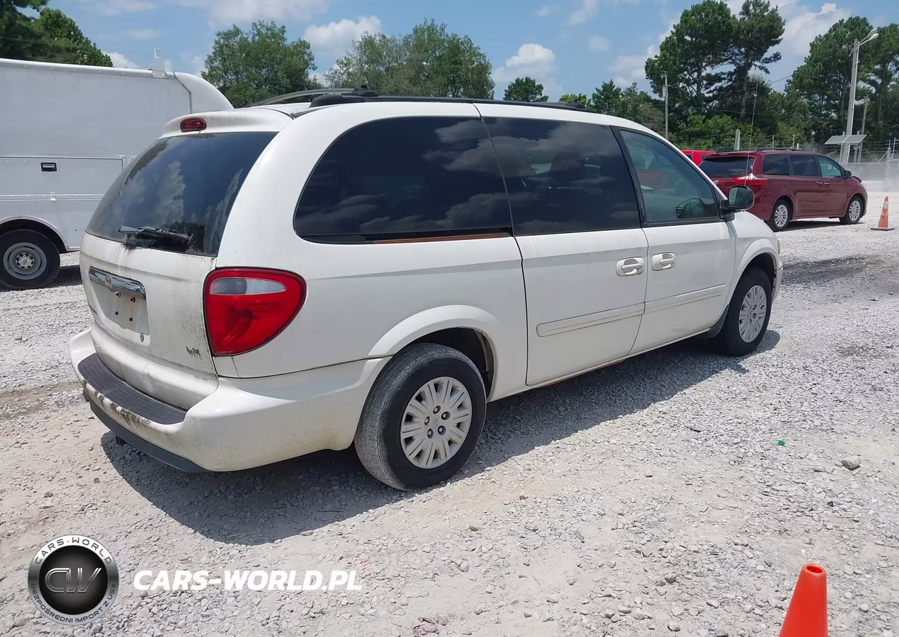 2005 Chrysler Town & Country Lx VIN:2C4GP44R35R514545 - 4