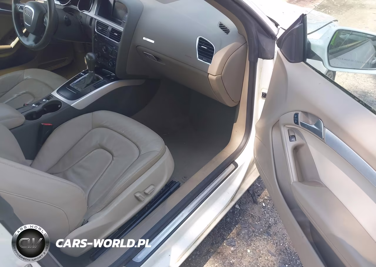 2010 Audi A5 2.0T Premium VIN:WAUJFAFH4AN024549 - 5