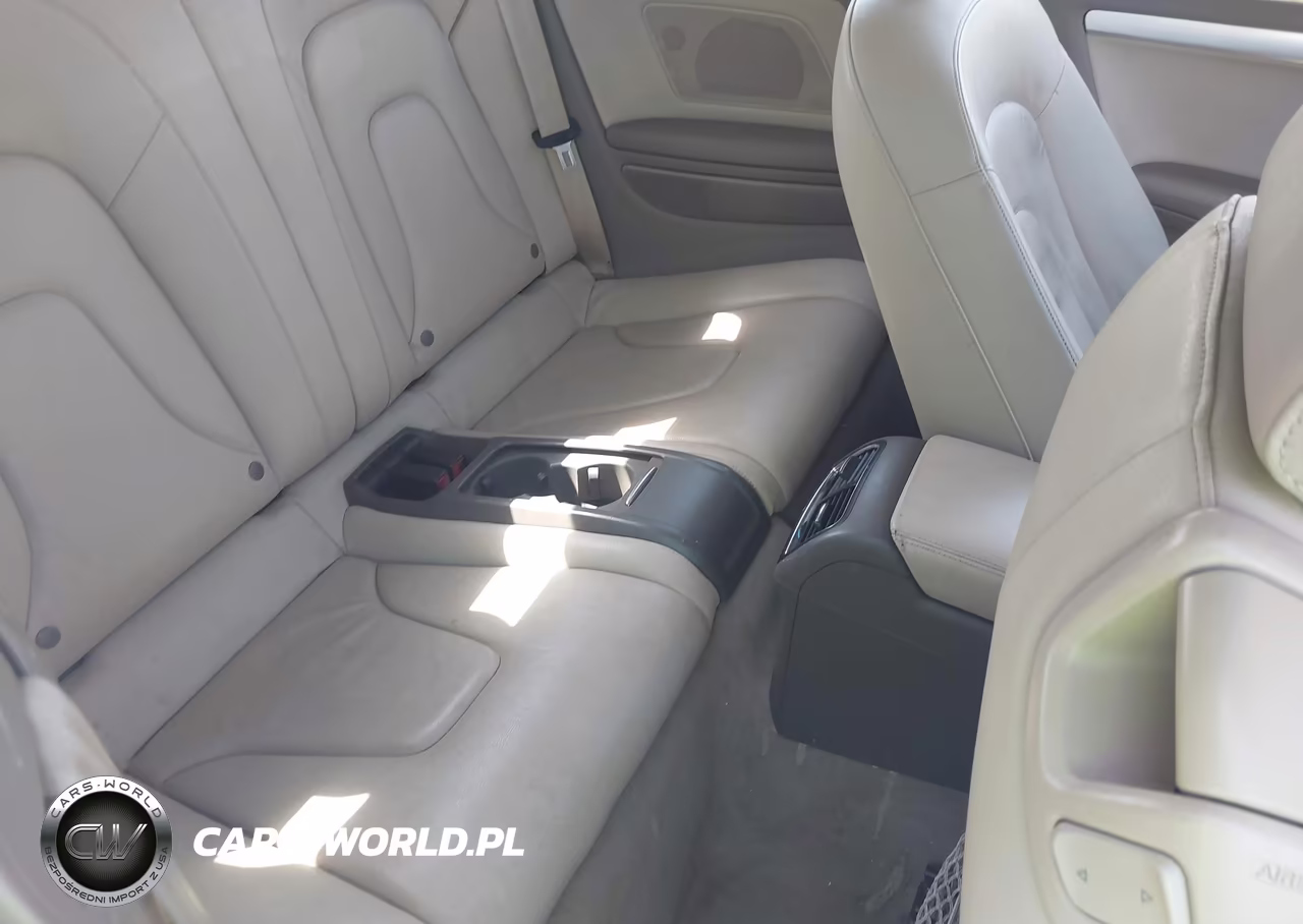 2010 Audi A5 2.0T Premium VIN:WAUJFAFH4AN024549 - 8