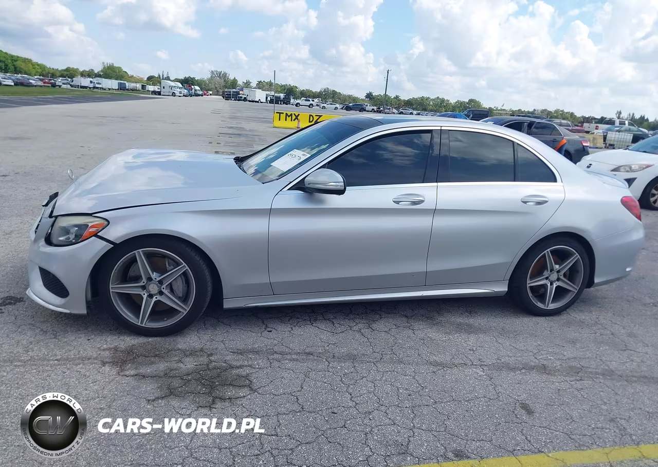 2015 Mercedes-Benz C 300 Sport VIN:55SWF4JB2FU086954 - 15