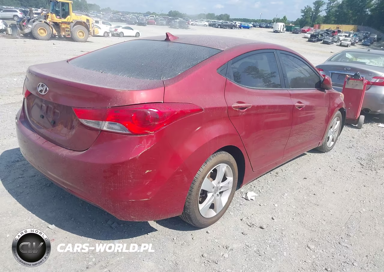 2013 Hyundai Elantra Gls VIN:5NPDH4AE7DH373170 - 4