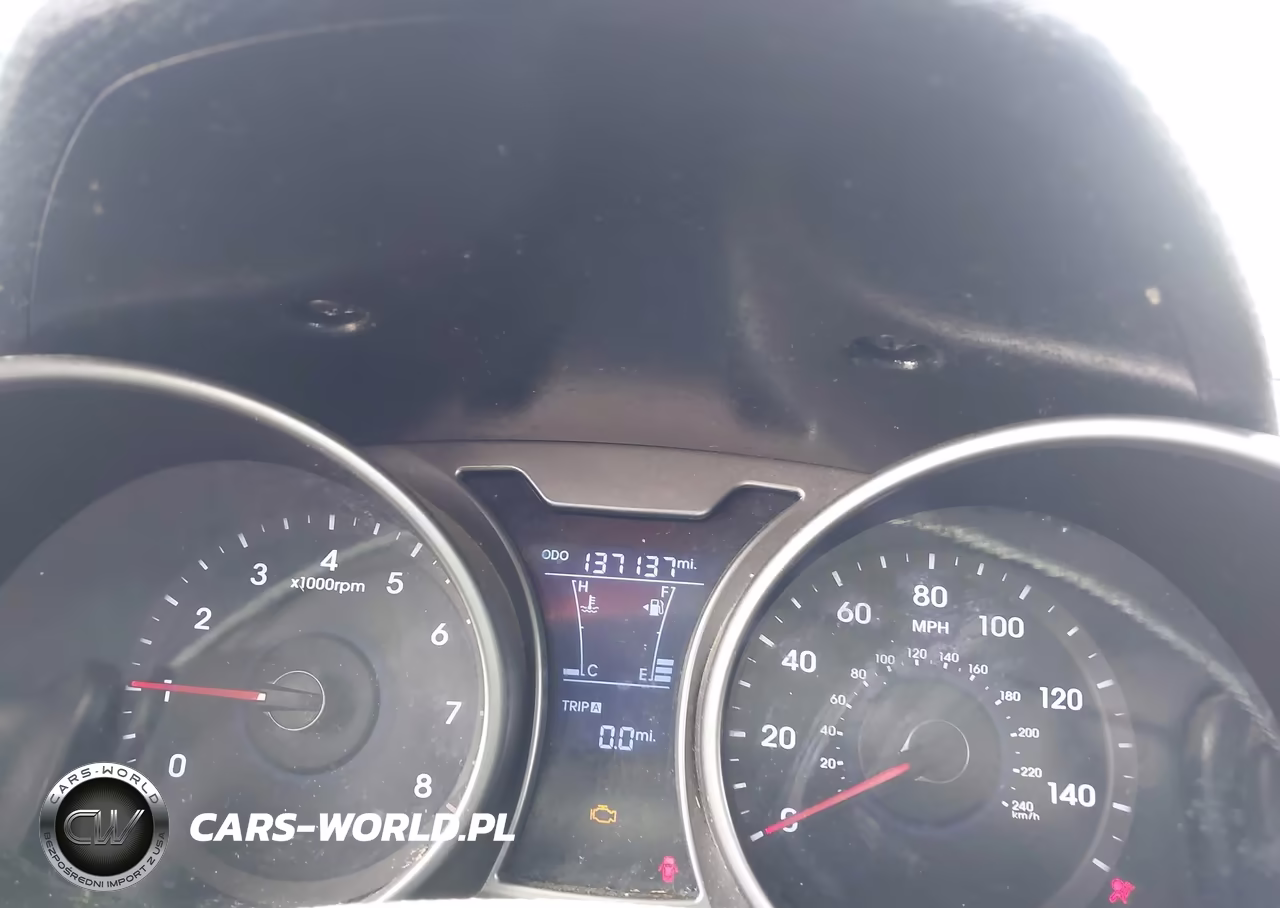 2013 Hyundai Veloster Base W-Black VIN:KMHTC6AD6DU153033 - 7