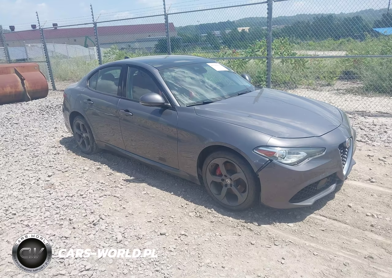 2017 Alfa Romeo Giulia Awd