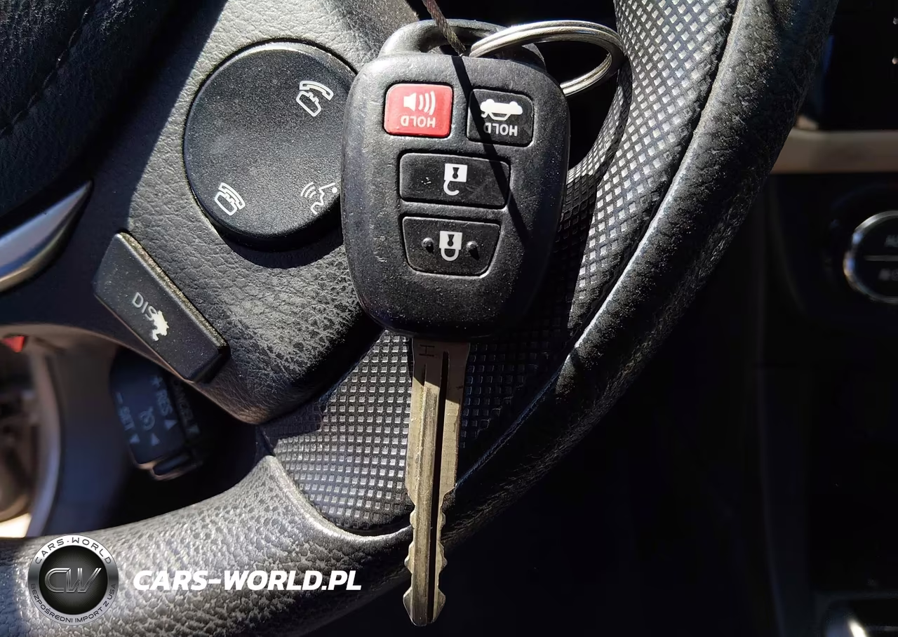 2015 Toyota Corolla Le VIN:5YFBURHE9FP204036 - 11