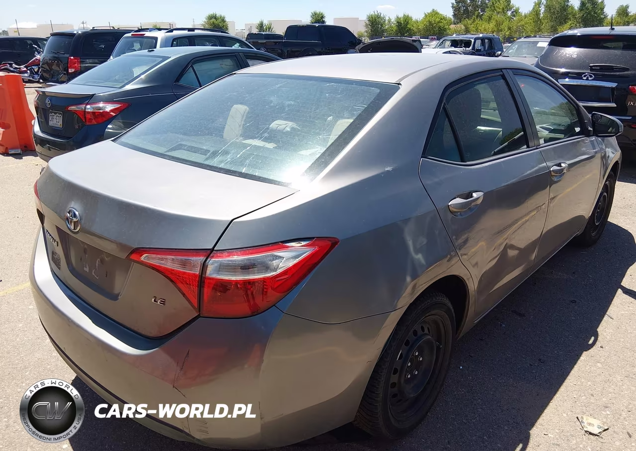 2015 Toyota Corolla Le VIN:5YFBURHE9FP204036 - 4