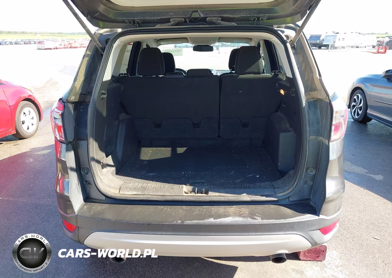 2018 Ford Escape Se VIN:1FMCU9GD6JUD07726 - 17