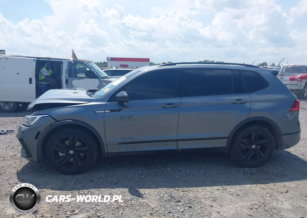 2024 Volkswagen Tiguan 2.0T Se R-Line Black VIN:3VVCB7AX3RM206033 - 15