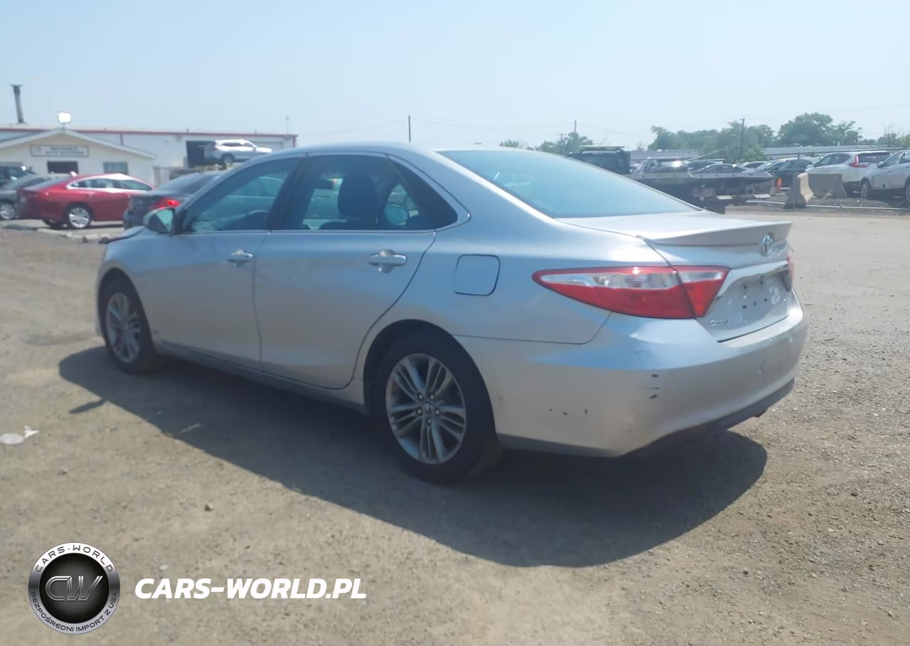 2017 Toyota Camry Se VIN:4T1BF1FK8HU738456 - 3