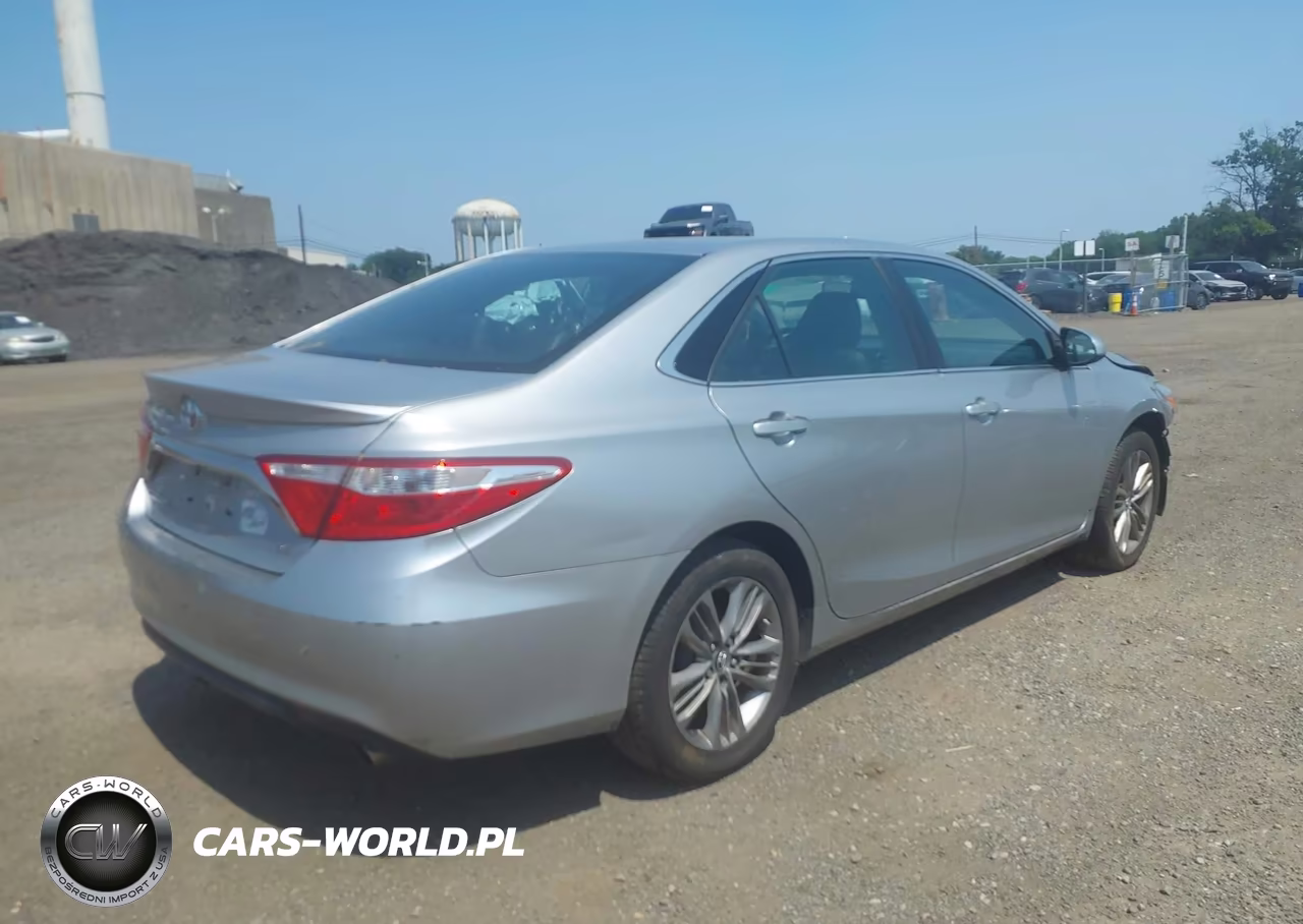 2017 Toyota Camry Se VIN:4T1BF1FK8HU738456 - 4