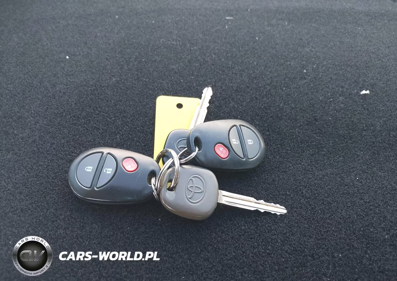 2015 Toyota Sienna L 7 Passenger VIN:5TDZK3DC5FS626222 - 11