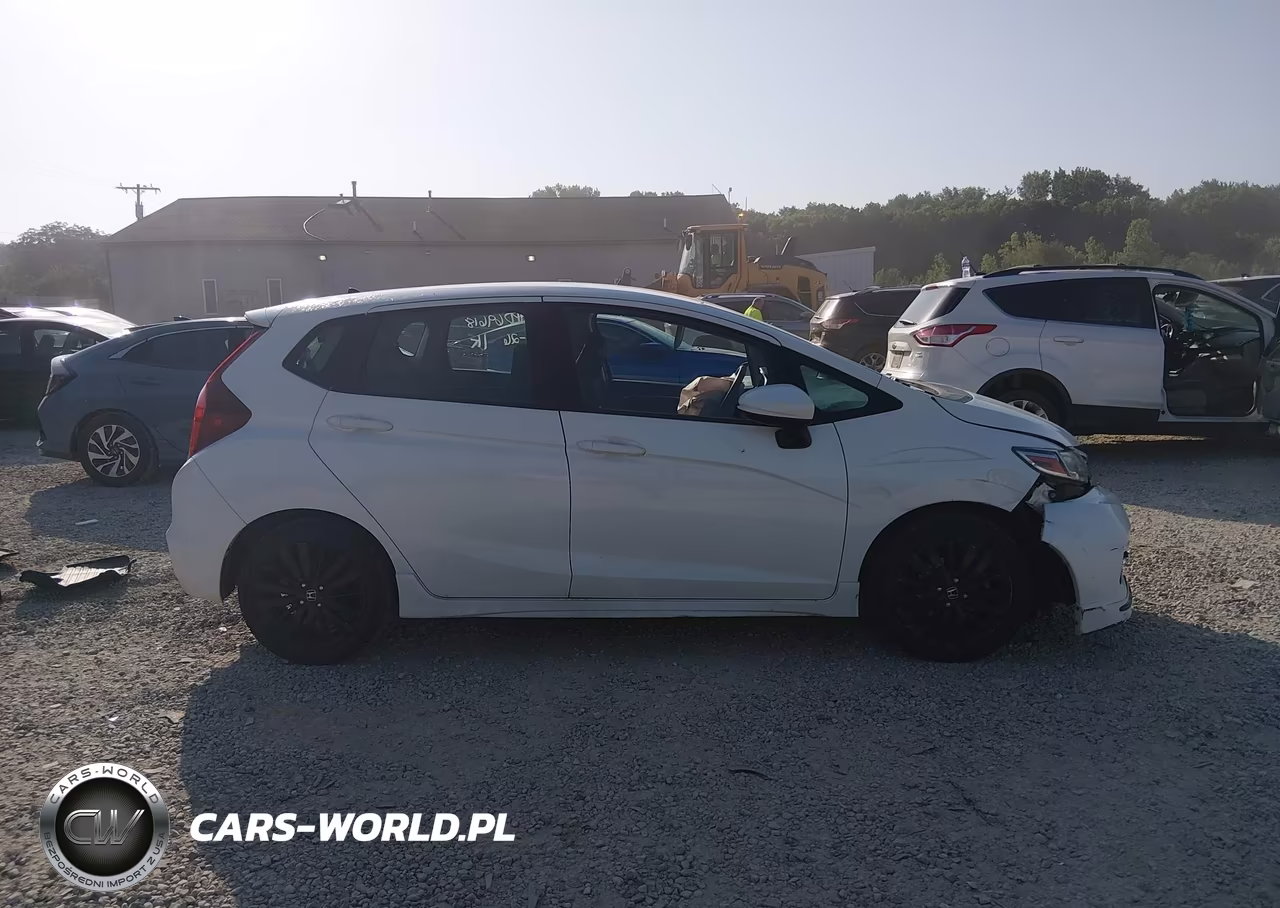 2018 Honda Fit Sport VIN:3HGGK5H68JM709273 - 13