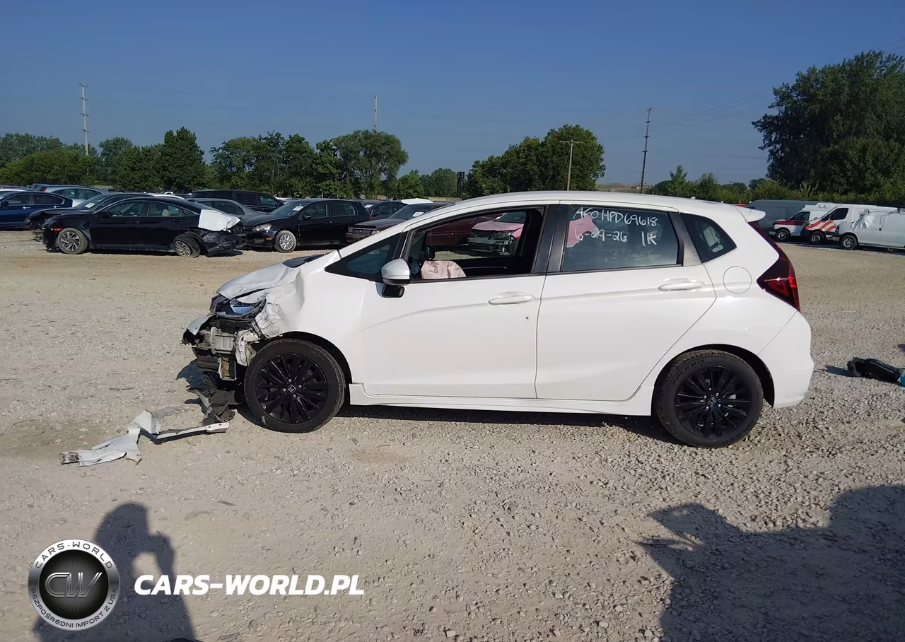 2018 Honda Fit Sport VIN:3HGGK5H68JM709273 - 14