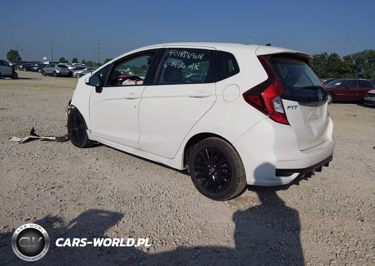 2018 Honda Fit Sport VIN:3HGGK5H68JM709273 - 3
