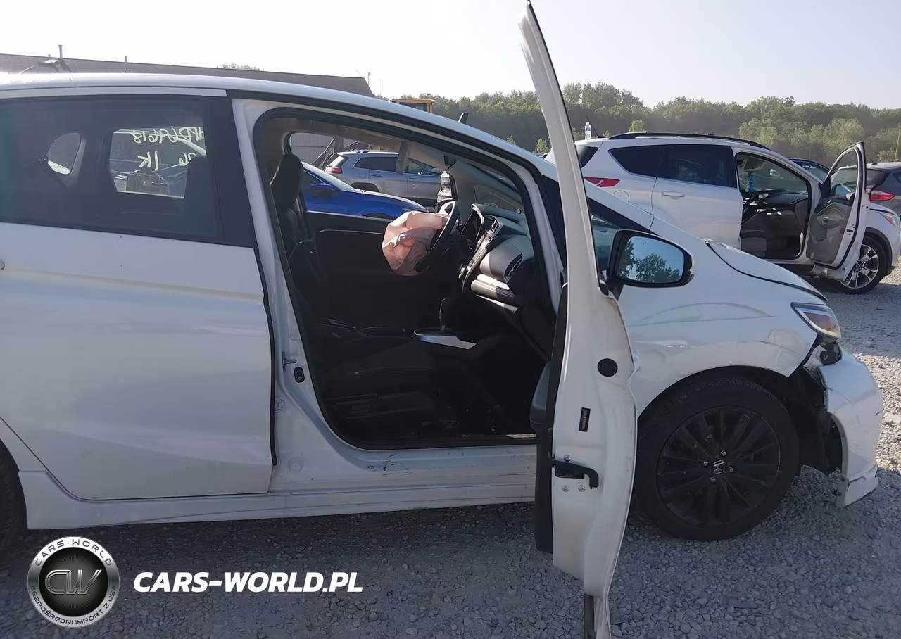 2018 Honda Fit Sport VIN:3HGGK5H68JM709273 - 5