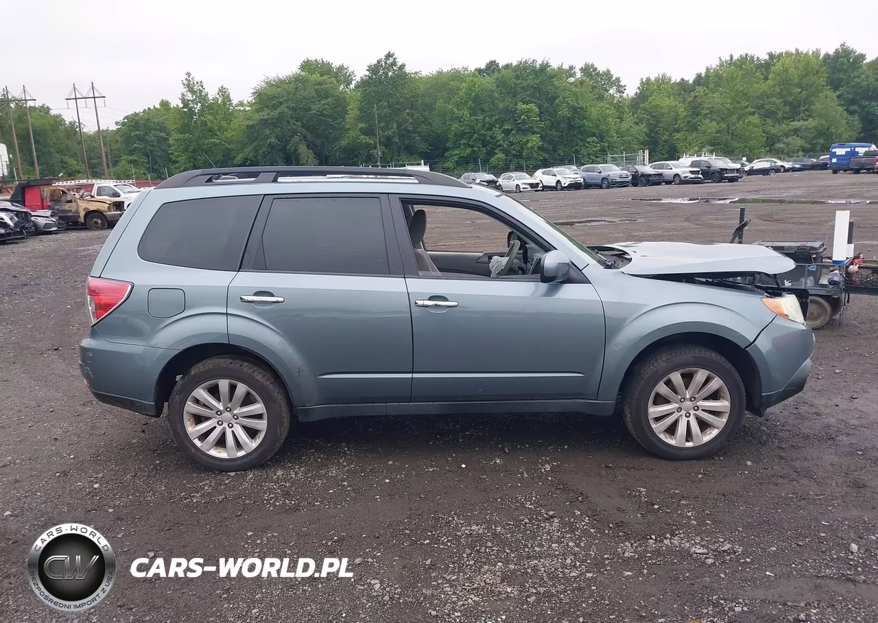 2013 Subaru Forester 2.5X Premium VIN:JF2SHADC5DH431003 - 13
