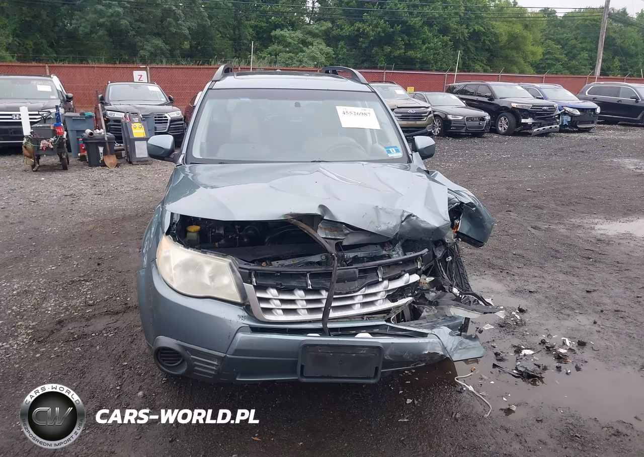 2013 Subaru Forester 2.5X Premium VIN:JF2SHADC5DH431003 - 17