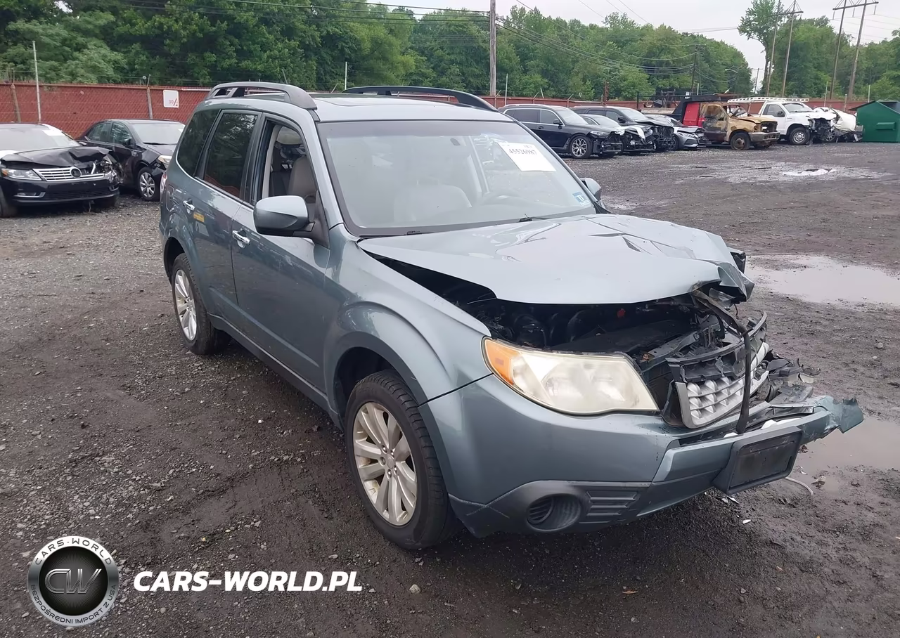 2013 Subaru Forester 2.5X Premium VIN:JF2SHADC5DH431003 - 18