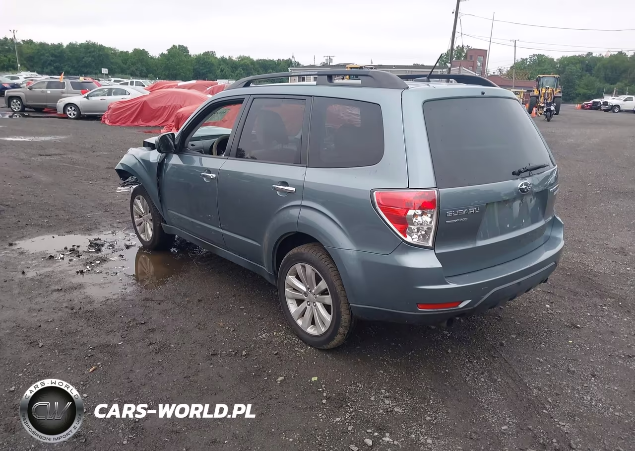 2013 Subaru Forester 2.5X Premium VIN:JF2SHADC5DH431003 - 3