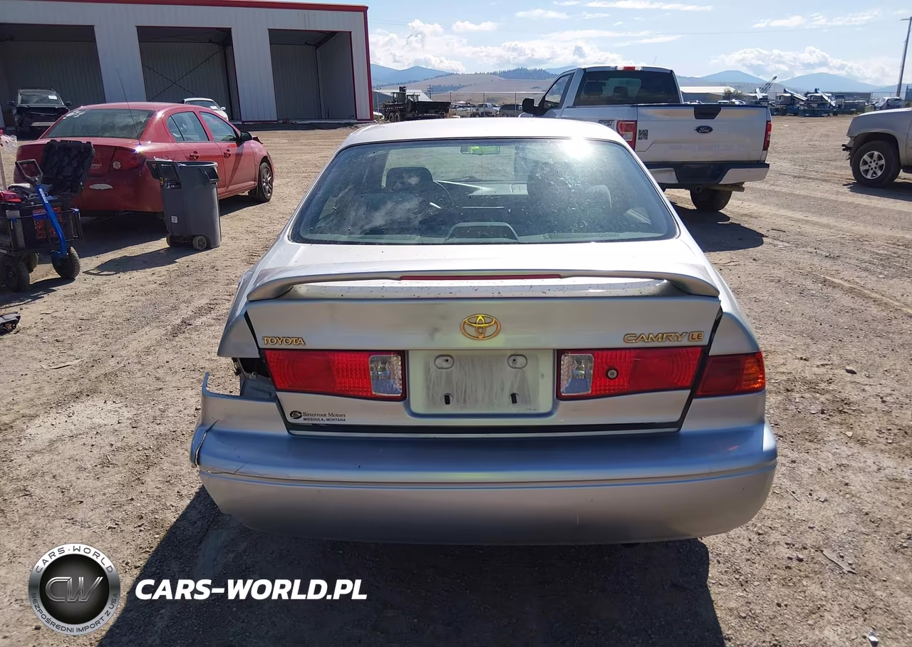 2000 Toyota Camry Le VIN:JT2BG22K4Y0421691 - 17