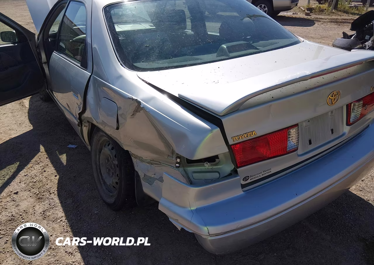 2000 Toyota Camry Le VIN:JT2BG22K4Y0421691 - 18